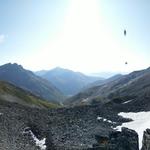 auf der anderen Seite blicken wir ins das Val d'Urezzas mit dem Piz Minschun