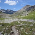 wir wandern weiter geradeaus Richtung Jamtal