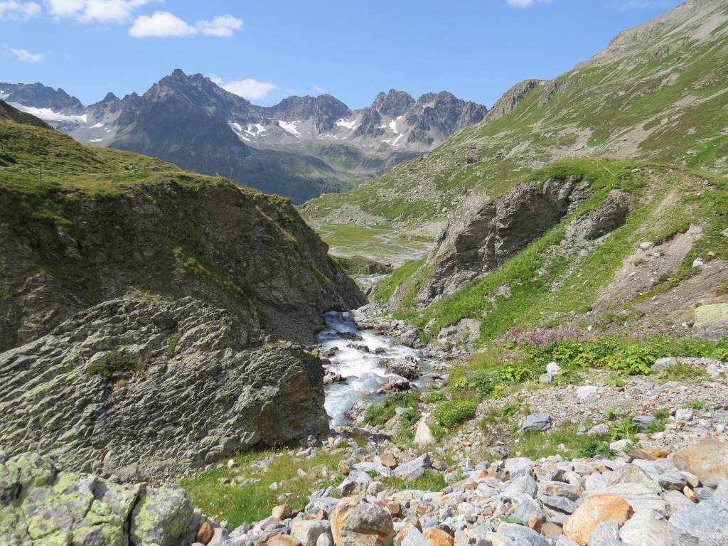 hier hat sich der Futschölbach eine kleine Schlucht gegraben