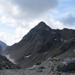 eindrucksvoll der Nahblick auf den Piz Languard der nun in unser Blickfeld kommt