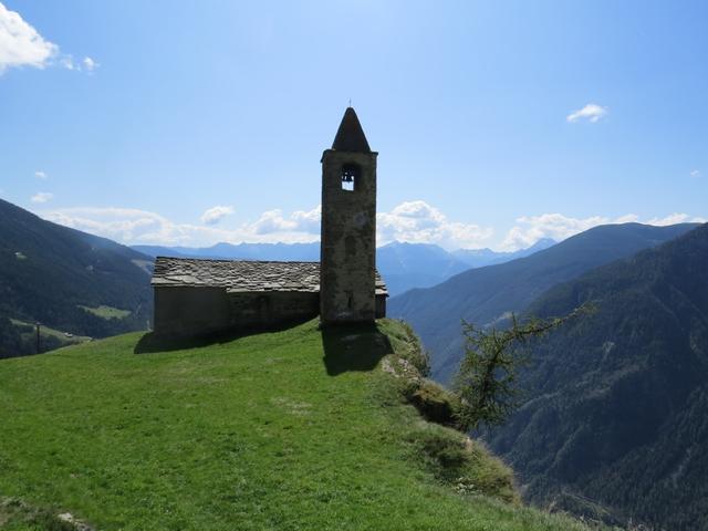 wir erreichen die Kirche San Romerio 1792 m.ü.M.