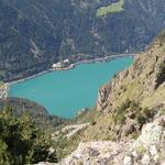 wir geniessen die Aussicht auf den tief unter uns liegende Lago di Poschiavo, und das mitgebrachte Essen