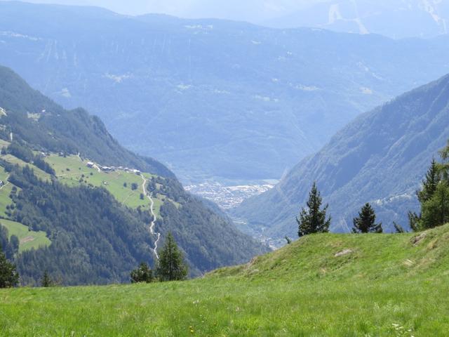 die Aussicht reicht bis nach Tirano unser Tagesziel