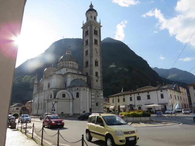 wir lassen es uns nicht nehmen, die Basilika Madonna di Tirano, 1528 eingeweiht zu besuchen