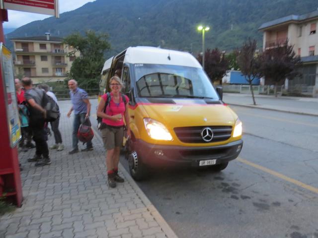 mit dem Postauto fahren wir nach dem Nachtessen nach Poschiavo zurück, und dann mit dem Auto...