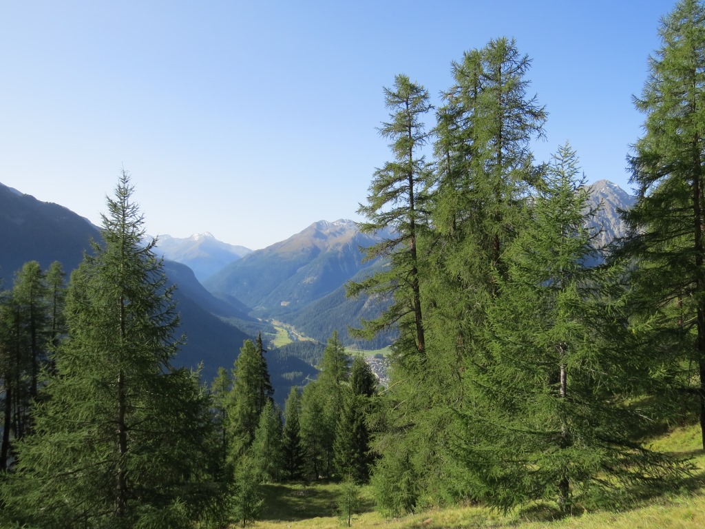 oder in westlicher Richtung auf Susch