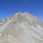 während dem Abstieg zur Fuorcla da Glims bestaunen wir den Piz Linard...