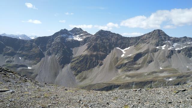 über das Val Sagliains erheben sich Piz Murtera und Piz Fless