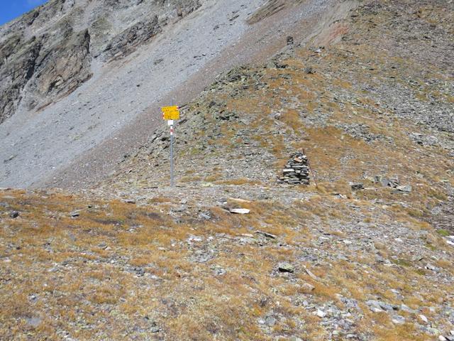 wir stehen wir auf der Fuorcla da Glims. Links könnte man in das Val Sagliains absteigen