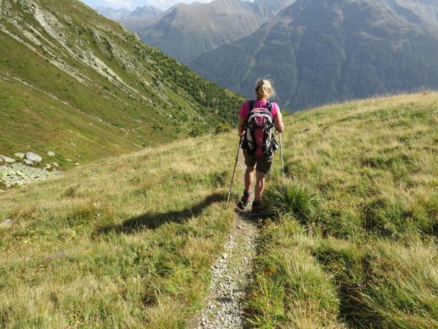 ...und wandern auf gleichem Weg wie am Morgen zurück nach Lavin