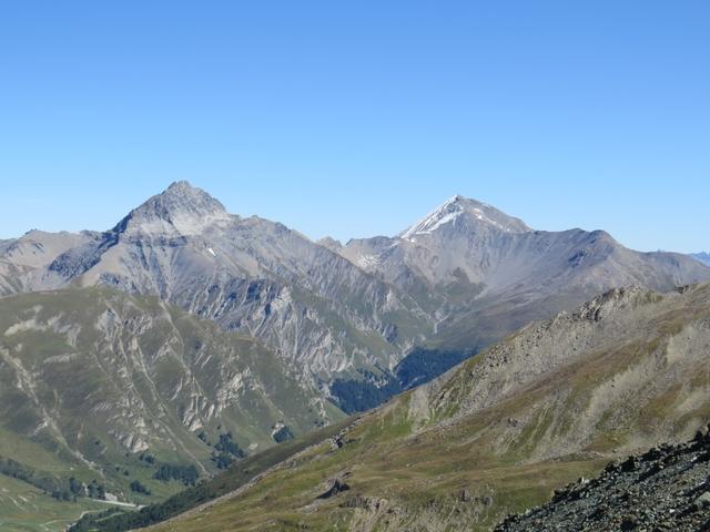 ganz am Horizont gut erkennbar Piz Tschütta und der Muttler den wir unterdessen auch besucht haben