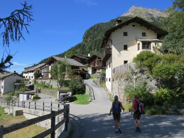 wir durchqueren das Dorf Roticcio 1267 m.ü.M.