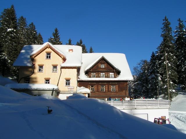 Blick zurück zum Plattenbödeli