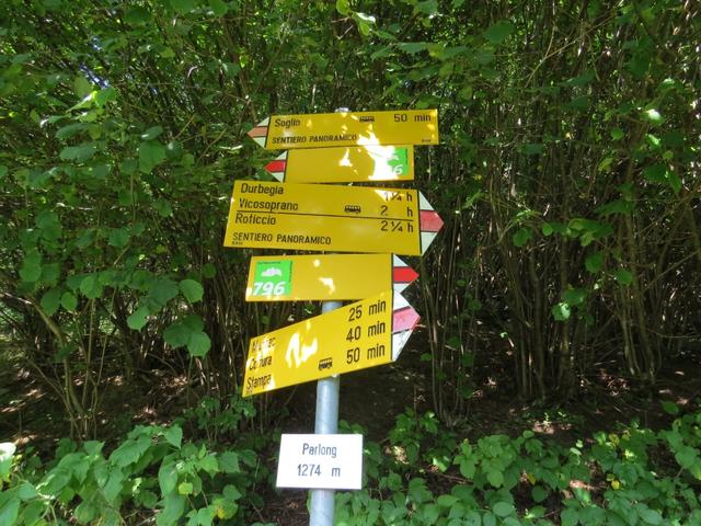 bei Parlongh 1274 m.ü.M. passieren wir einen Abzweig nach Stampa