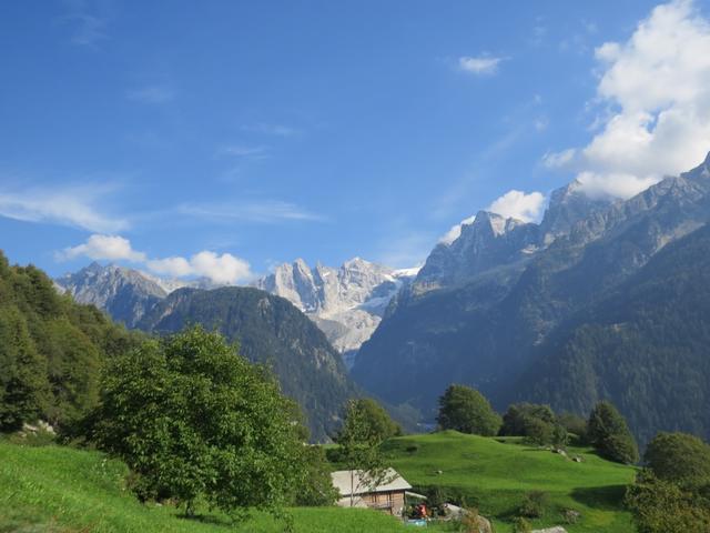 ...zur Sciora-Gruppe, in das Val Bondasca, Pizzo Cengalo und Pizzo Badile