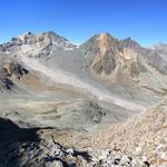 Panorama zum Gletscher Traunter Ovas, Piz Surgonda, Fuorcla Traunter Ovas, Piz Traunter Ovas, Piz Calderas usw.