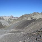 der Blick reicht über das Val Beverin bis zum Piz Ela