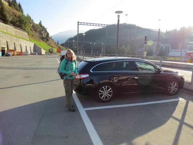 mit dem Auto sind wir ins Engadin nach St.Moritz gefahren, und dann weiter zum Bahnhof der Rhätischen Bahn