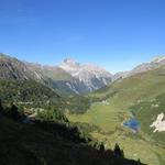 die Aussicht hinunter in das Val d'Alvra ist wunderschön