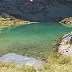 nach dem durchqueren des kleinen Val Pedret taucht vor uns der erste kleinere namenslose Bergsee auf