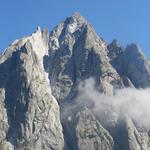 um uns die Bergeller Berge aus Granit. Hier der Piz Balzet