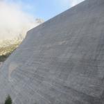 leicht unterhalb der Bogenstaumauer des Albigna Stausee, liegt die Bergstation