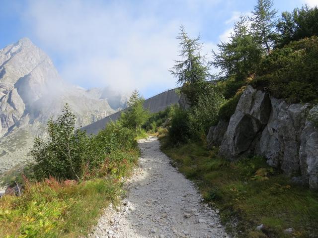 von der Bergstation 2097 m.ü.M. steigen wir...