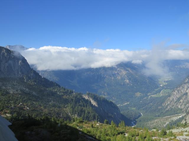 Blick in das Bergell. Der Höhenweg nach Soglio ist empfehlenswert