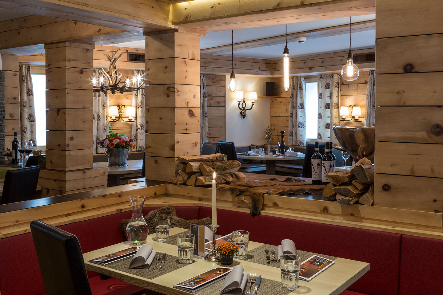 in der schönen Pizzeria des Hotel Cervo haben wir danach das Nachtessen genossen