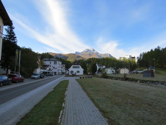 vom Hotel Cervo in Sils-Maria folgen wir der Hauptstrasse...