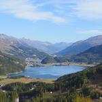 rechts von uns der Silvaplanersee