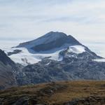 am Talende des Val Fex mit dem Piz Glüschaint und Tremoggia Gletscher. Grenze zu Italien