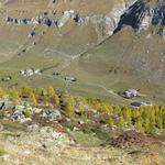 tief unter uns im Talboden das Hotel Fex und links davon Curtins