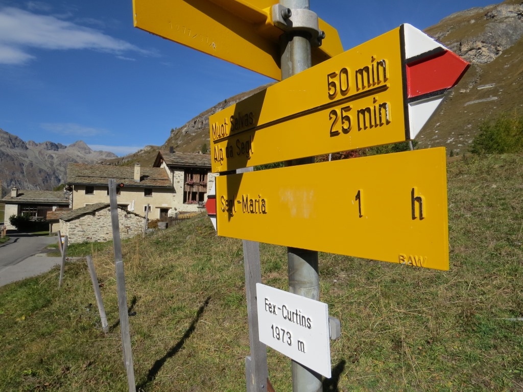 Wegweiser bei Fex-Curtins 1973 m.ü.M.
