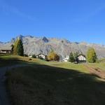 ...und erreichen das nächste Dorf Fex-Crasta 1951 m.ü.M.,...