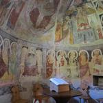 der grösste Schatz der Kapelle sind die bedeutenden Fresken im Chor aus dem 16. Jh.