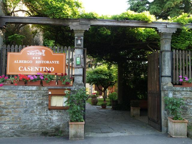 direkt daneben befindet sich das Ristorante Casentino