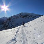 der Schneeschuhpfad führt uns entlang der Mülimäsplatten...