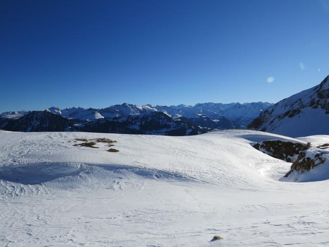 wir erreichen die ausgedehnte Usseri Alp 1797 m.ü.M.