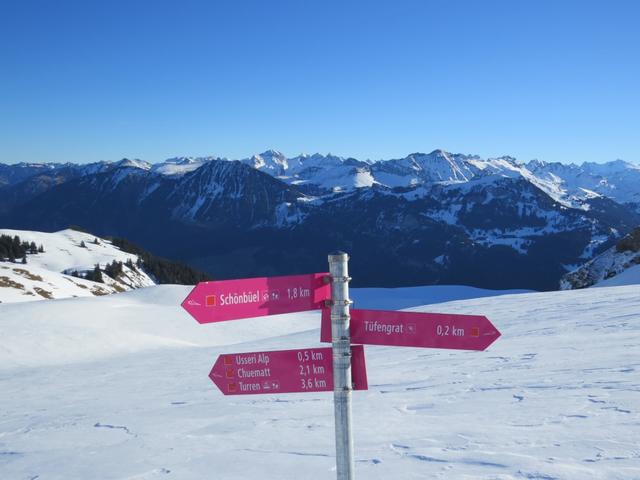 auf dem Tüfengrat bleibend, geht es weiter aufwärts Richtung Schönbüel