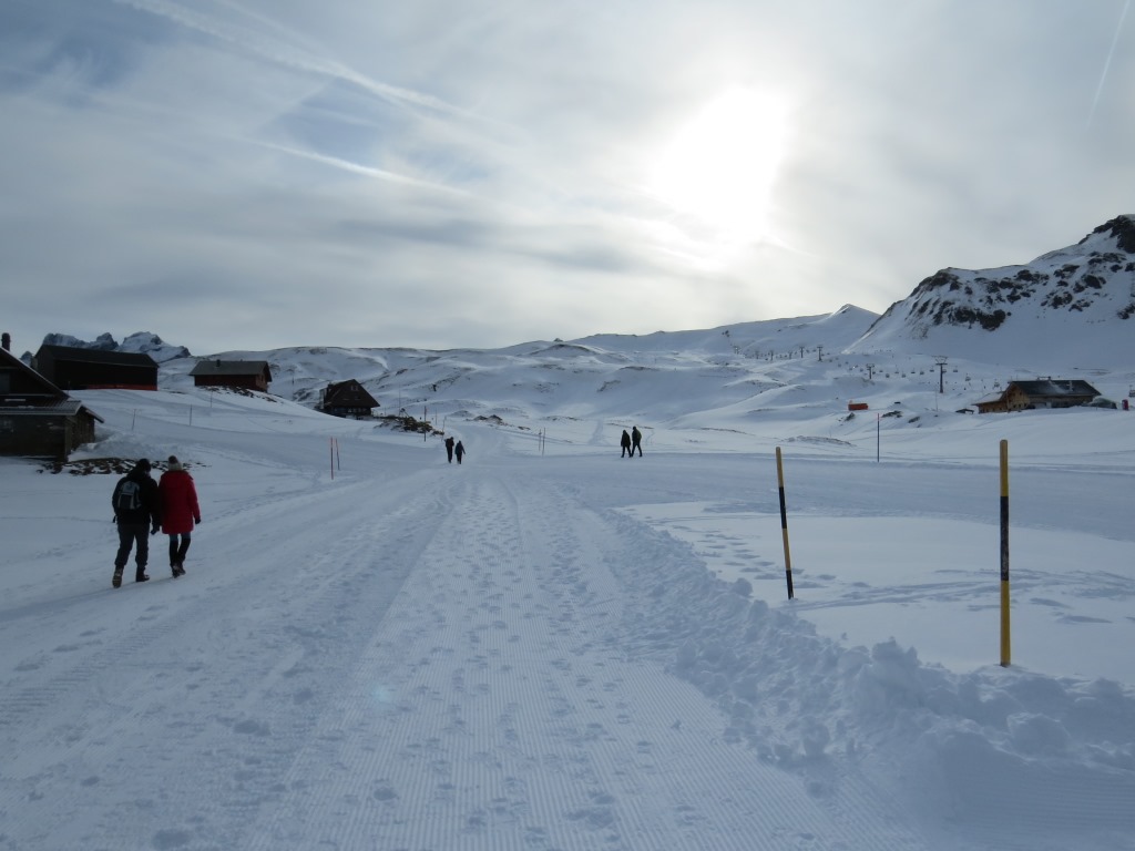 ...geht es nach Erzegg 1897 m.ü.M. zum Bärghuis-Frutt