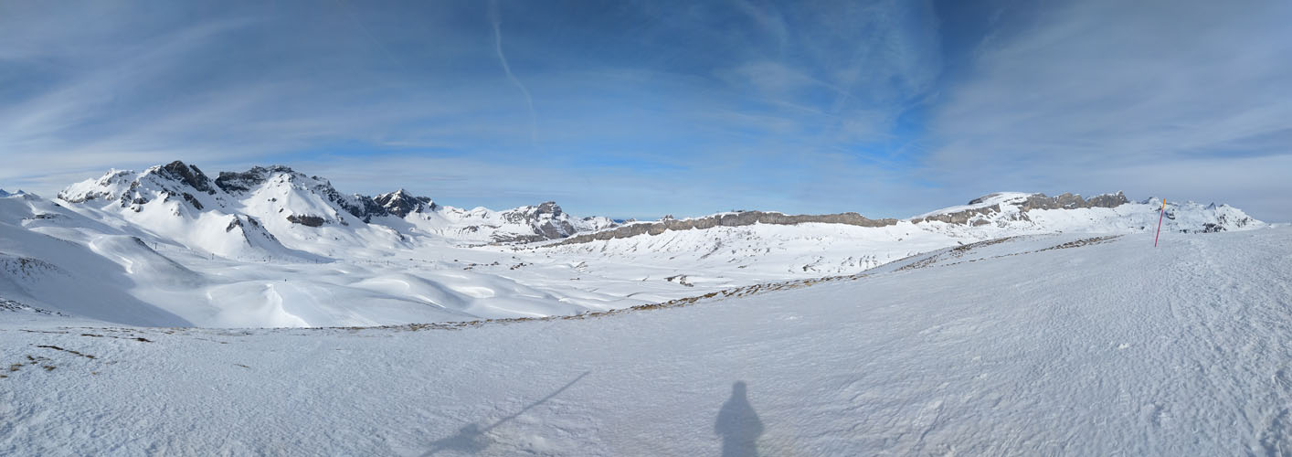 sehr schönes Breitbildfoto mit Blick Richtung Melchsee-Frutt