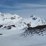 direkt vor uns Tannalp, dahinter der Graustock