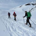 nach der Mittagsrast verlassen wir das kleine Dorf Tannalp