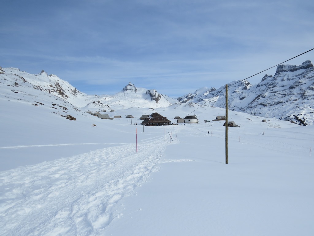 kurz nach Tannalp biegen...