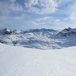 wir blicken nach links hinüber zum Gumm, wo wir am Vormittag standen