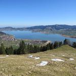 vor uns breitet sich ein wunderschönes Panorama über den Sihlsee aus – ruhig, weit und eindrucksvoll