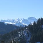 zum Druesberg. Dort oben standen wir auch schon