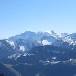 gut ersichtlich der Glärnisch