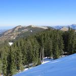 wir blicken zurück und erkennen den Humel und Bögliegg